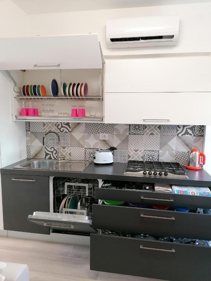 Retroscena Apartment In Centro Civitanova Marche Buitenkant foto