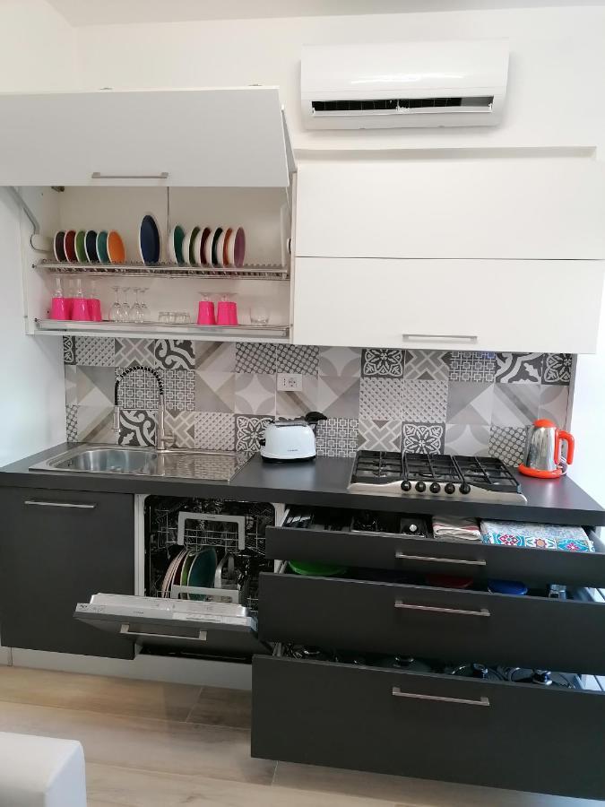 Retroscena Apartment In Centro Civitanova Marche Buitenkant foto