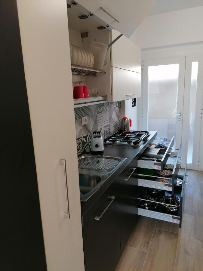 Retroscena Apartment In Centro Civitanova Marche Buitenkant foto